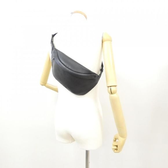 LOUIS VUITTON Monogram Shadow Discovery Bum bag - Picture 7 of 8